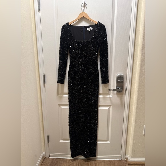 HELSI Jamie Square-Neck Sequin Velvet Column Gown in Black Size XS Preloved - Picture 6 of 8